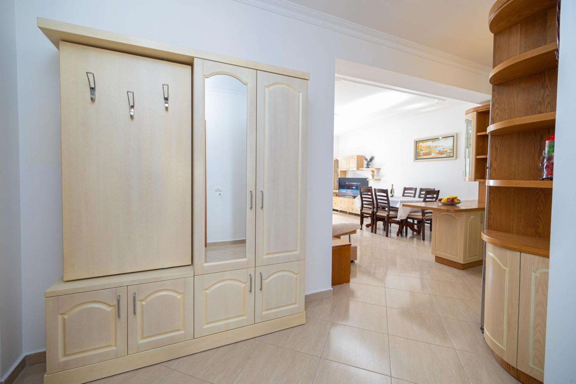 Lucas Apartments Rental Влёра Экстерьер фото