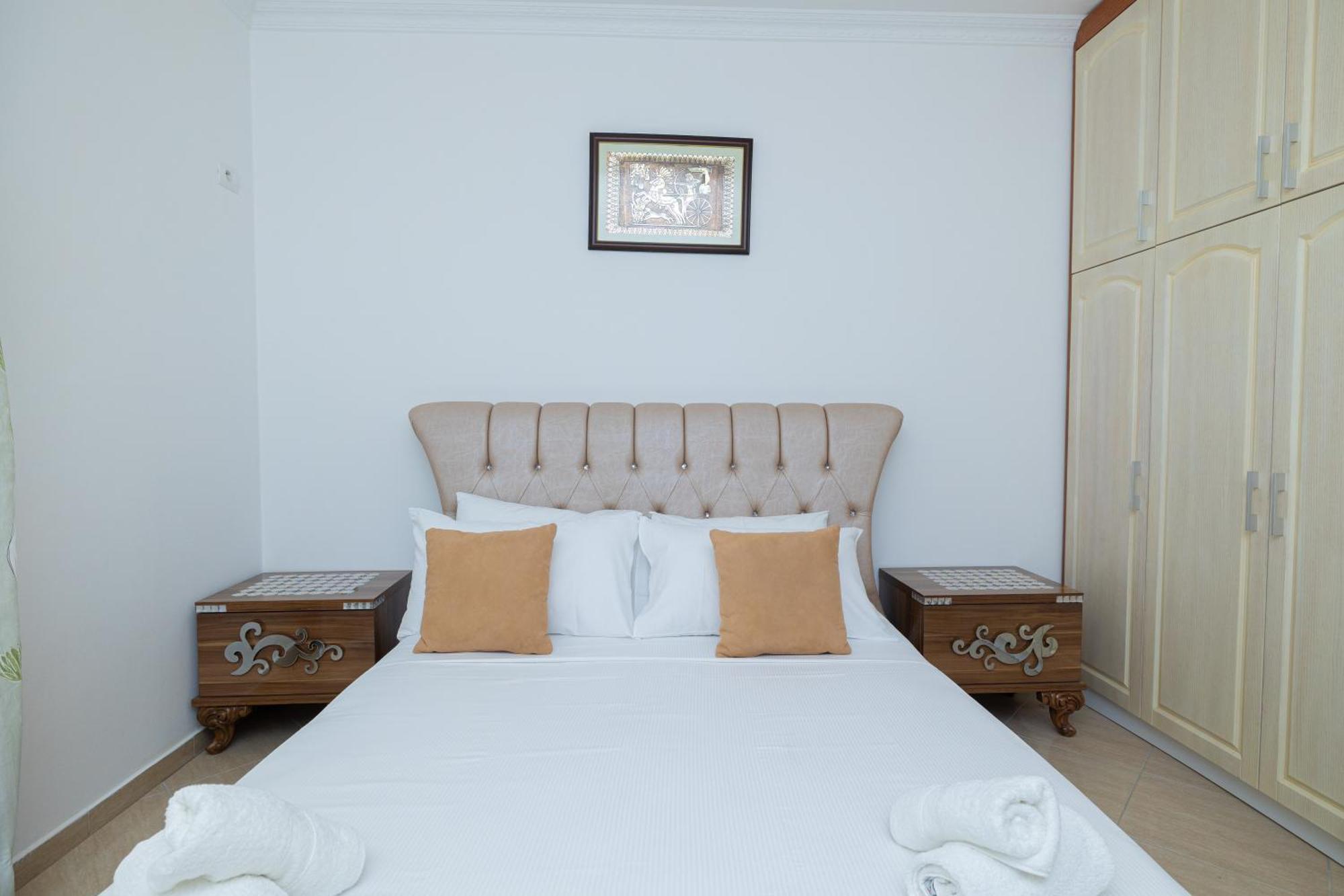 Lucas Apartments Rental Влёра Экстерьер фото
