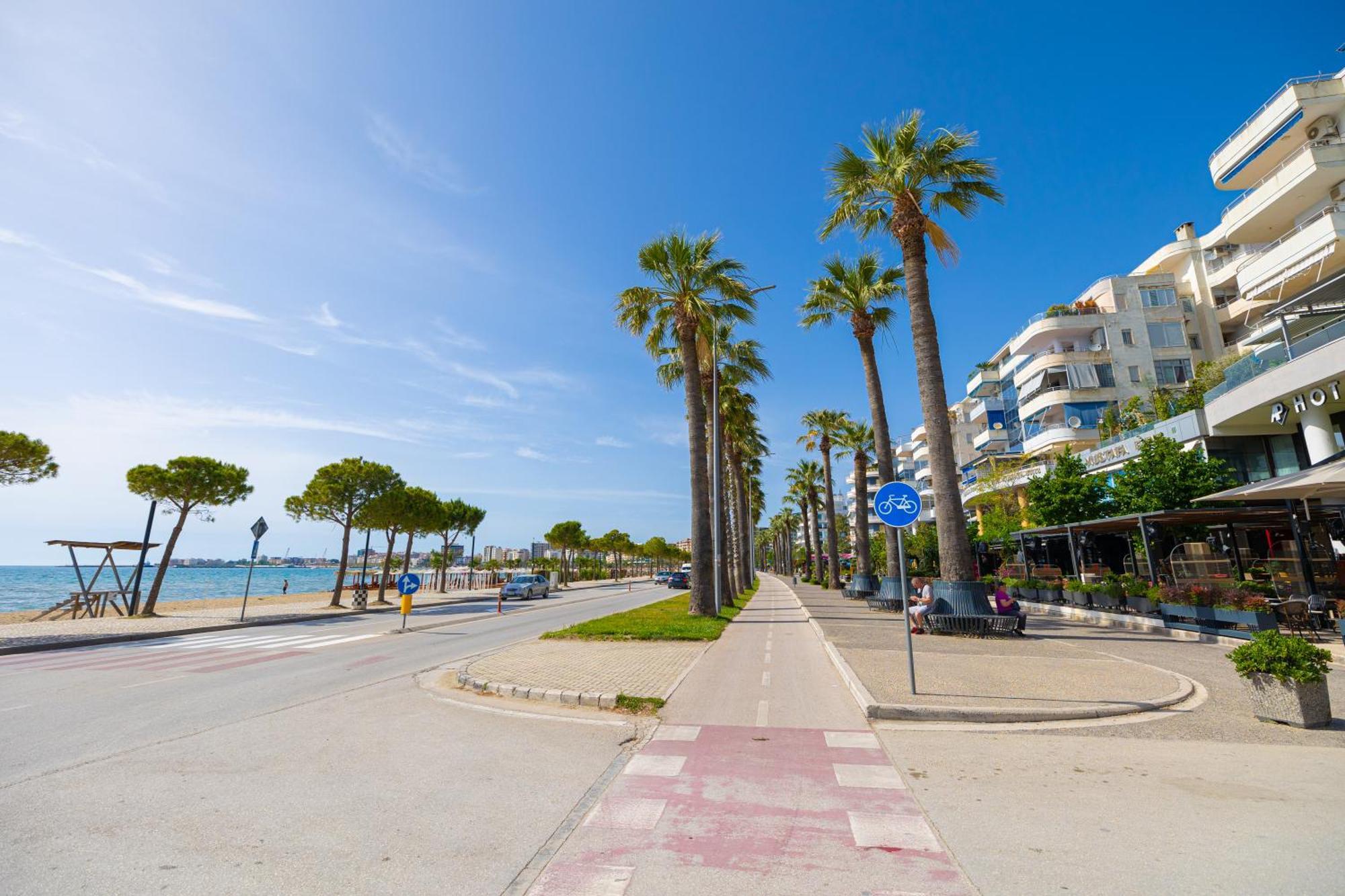 Lucas Apartments Rental Влёра Экстерьер фото