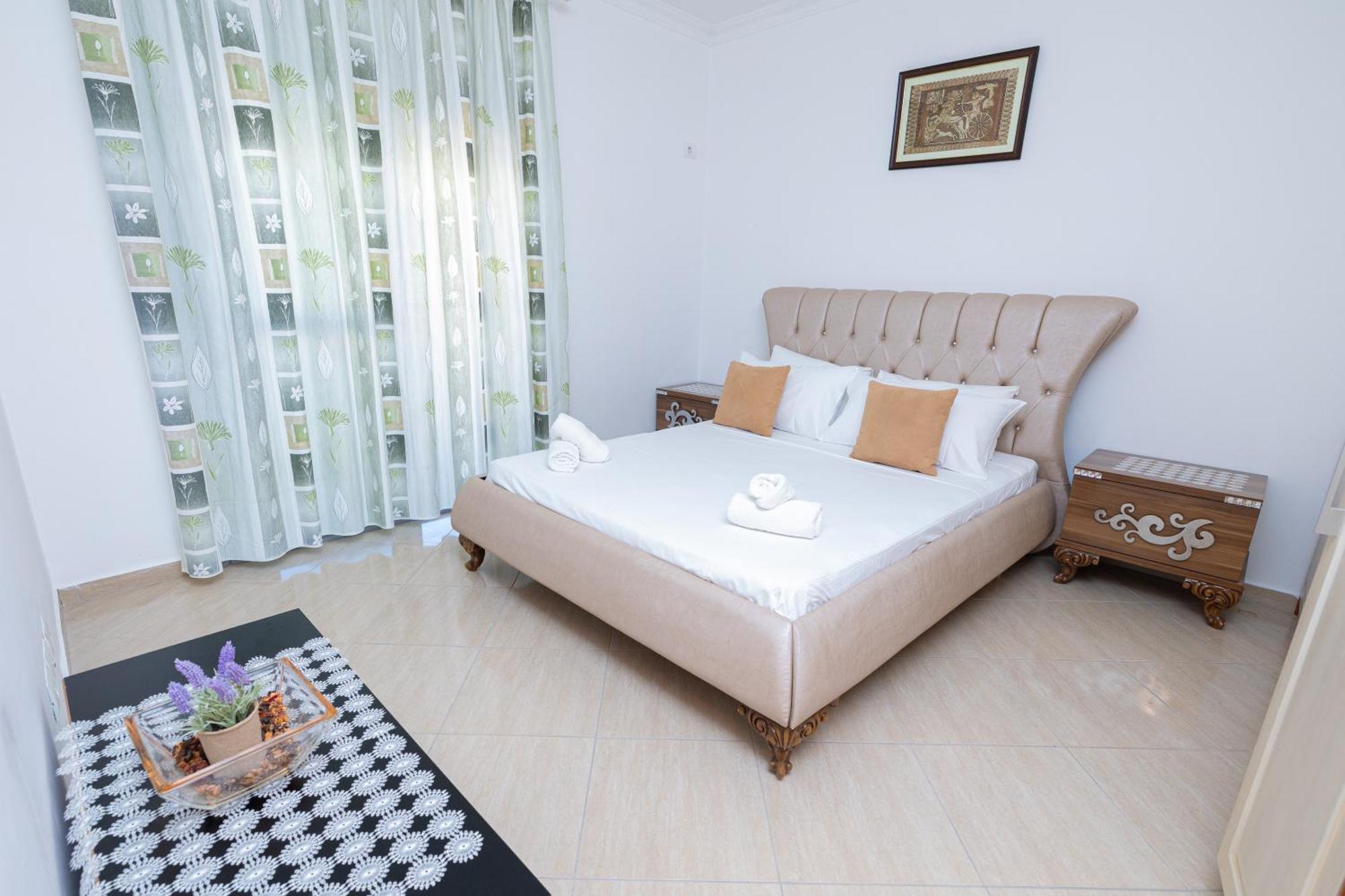 Lucas Apartments Rental Влёра Экстерьер фото
