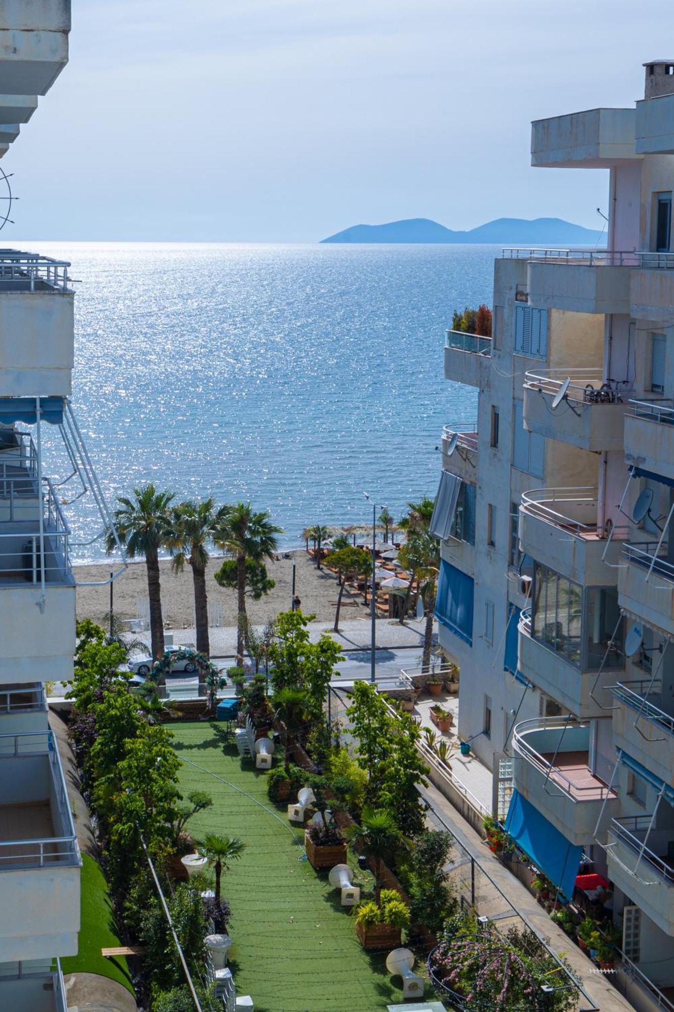 Lucas Apartments Rental Влёра Экстерьер фото